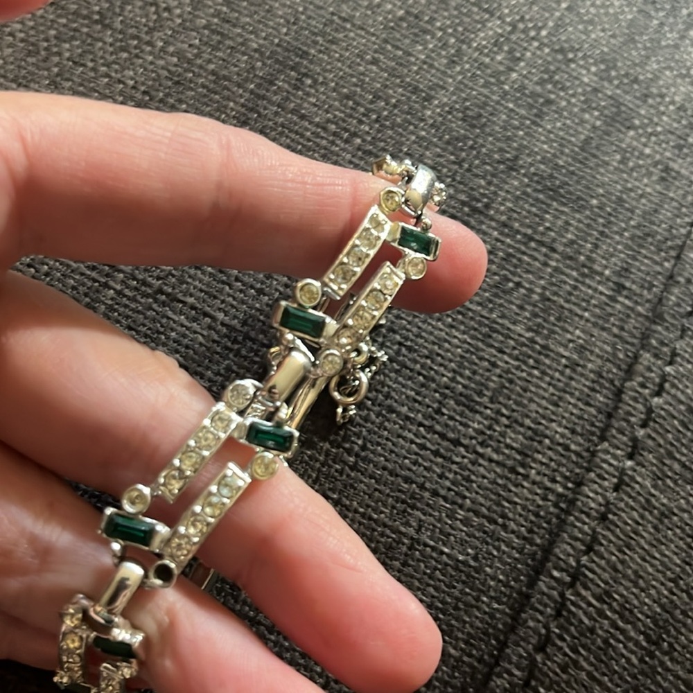 Vintage Sarah Coventry Emerald Ice Bracelet & Earrings Jewelry Set - Picture 6 of 16